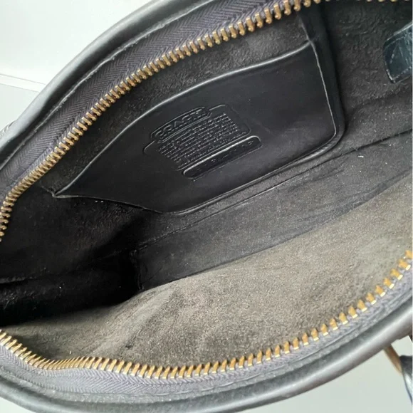 Vintage Coach NYC Lobster Art Slim Leather satchel Handbag 1970’s - Picture 15 of 16